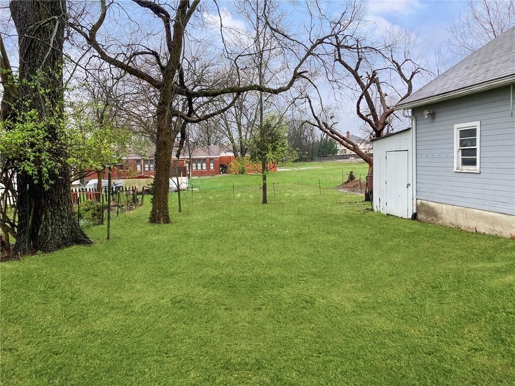 869 S Redman Avenue — photo 7