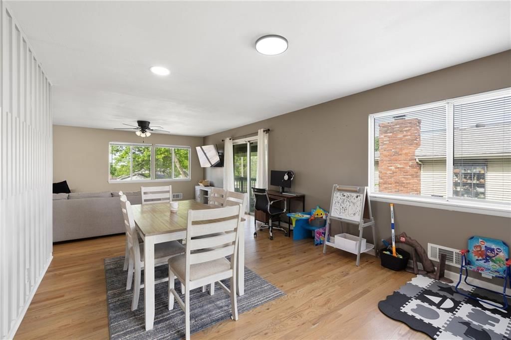 309 NE 88th Terrace — photo 8