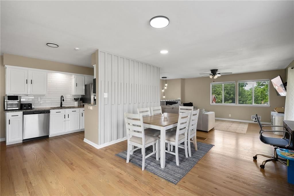 309 NE 88th Terrace — photo 9