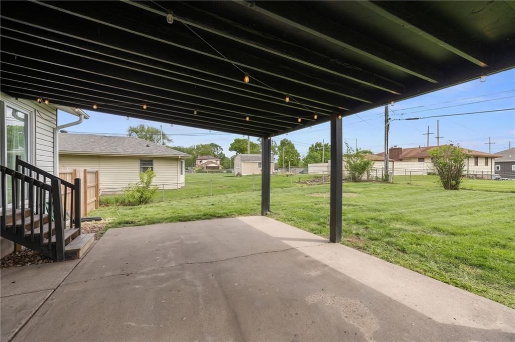 309 NE 88th Terrace — photo 40