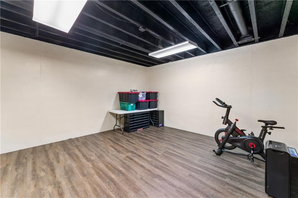 4370 Lee Road — photo 33
