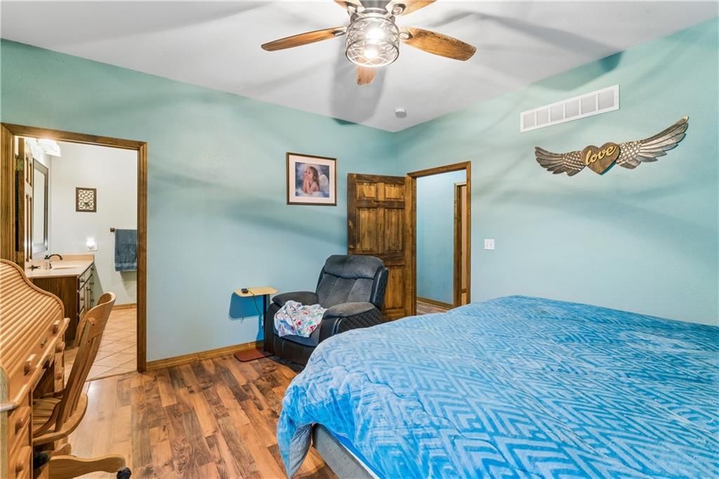 4370 Lee Road — photo 44