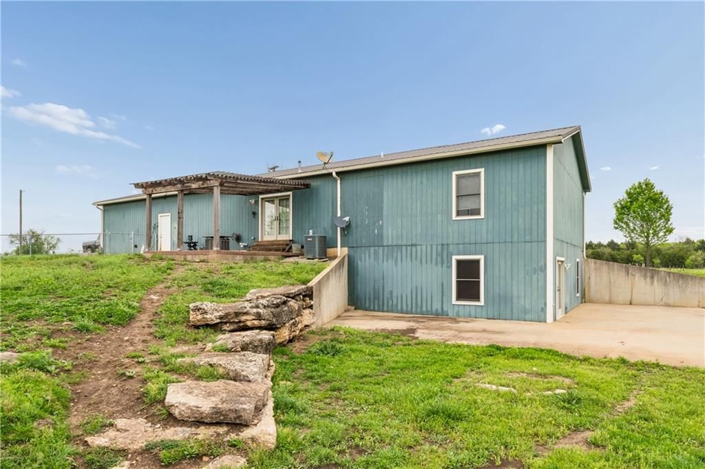 4370 Lee Road — photo 47
