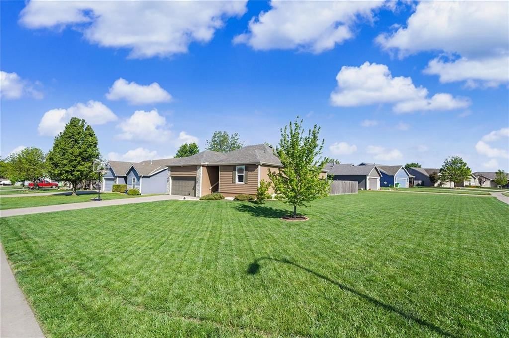 1000 Kathys Court — photo 2