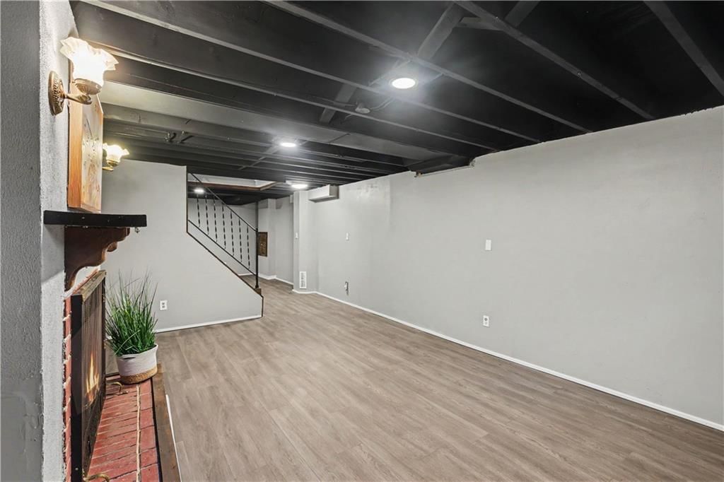 9908 Perry Drive — photo 32