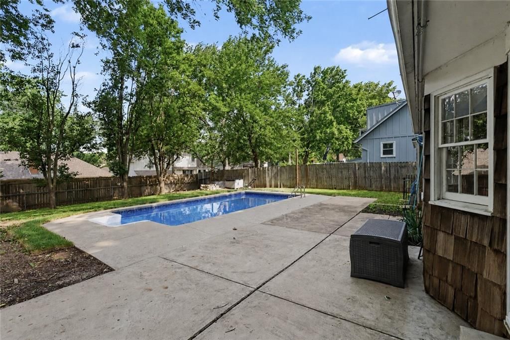 9908 Perry Drive — photo 36