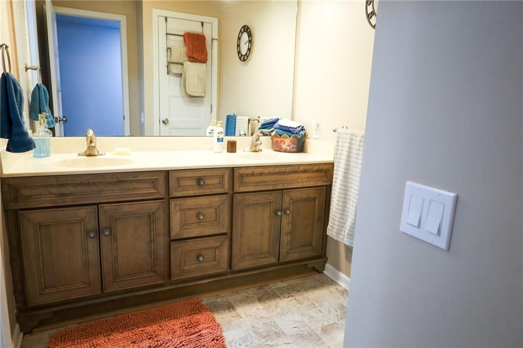 4824 Mockingbird Lane — photo 32