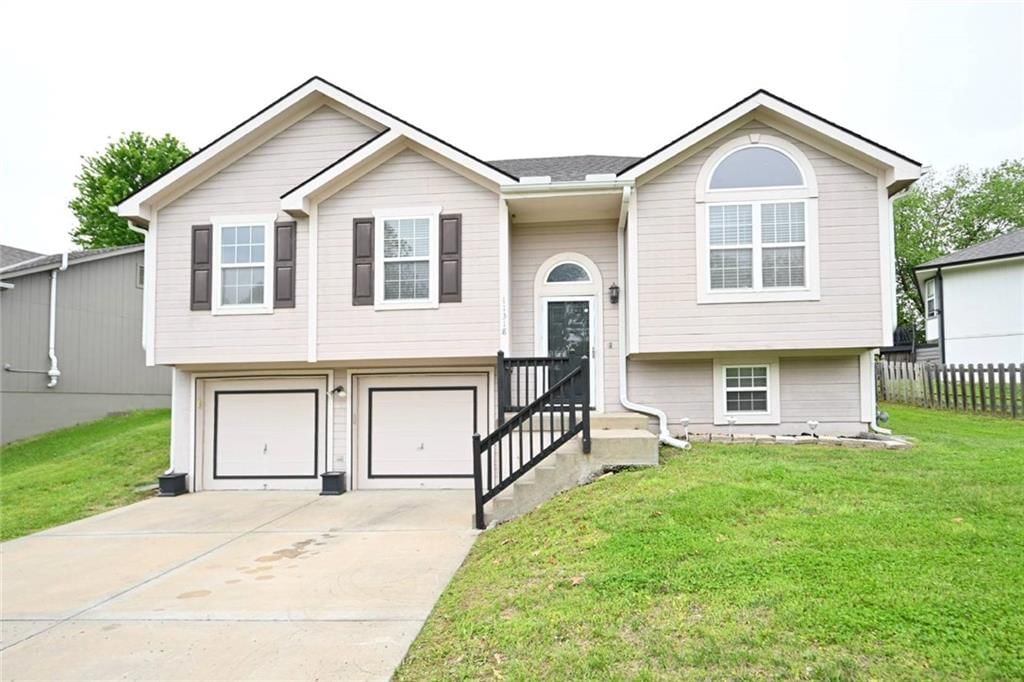 11318 N Booth Avenue, Kansas City, MO