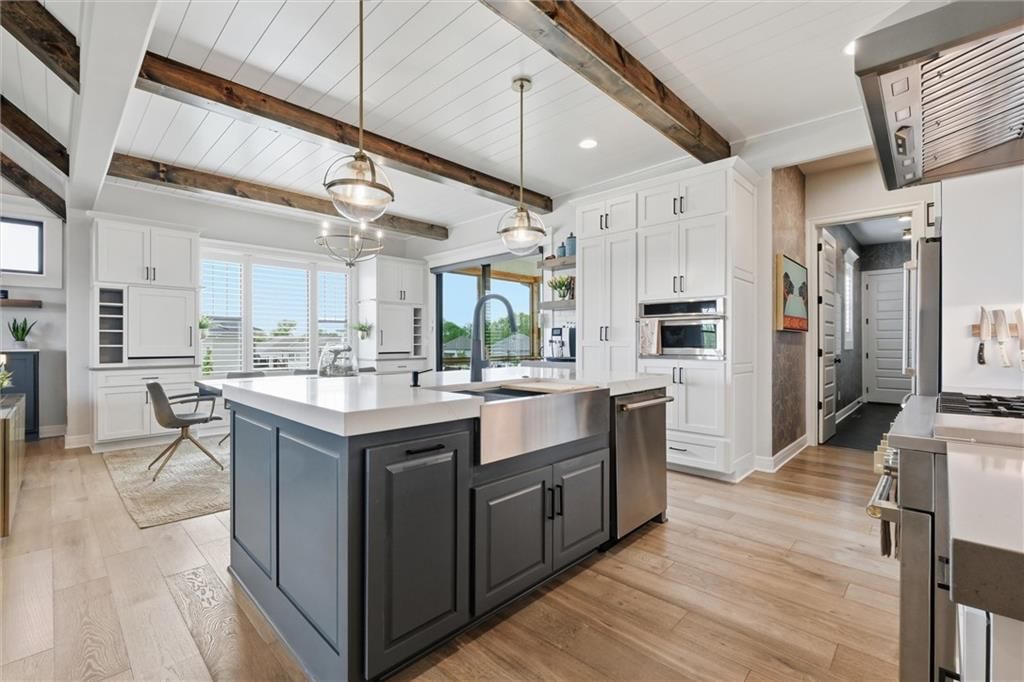 202 NW Ambersham Drive — photo 17