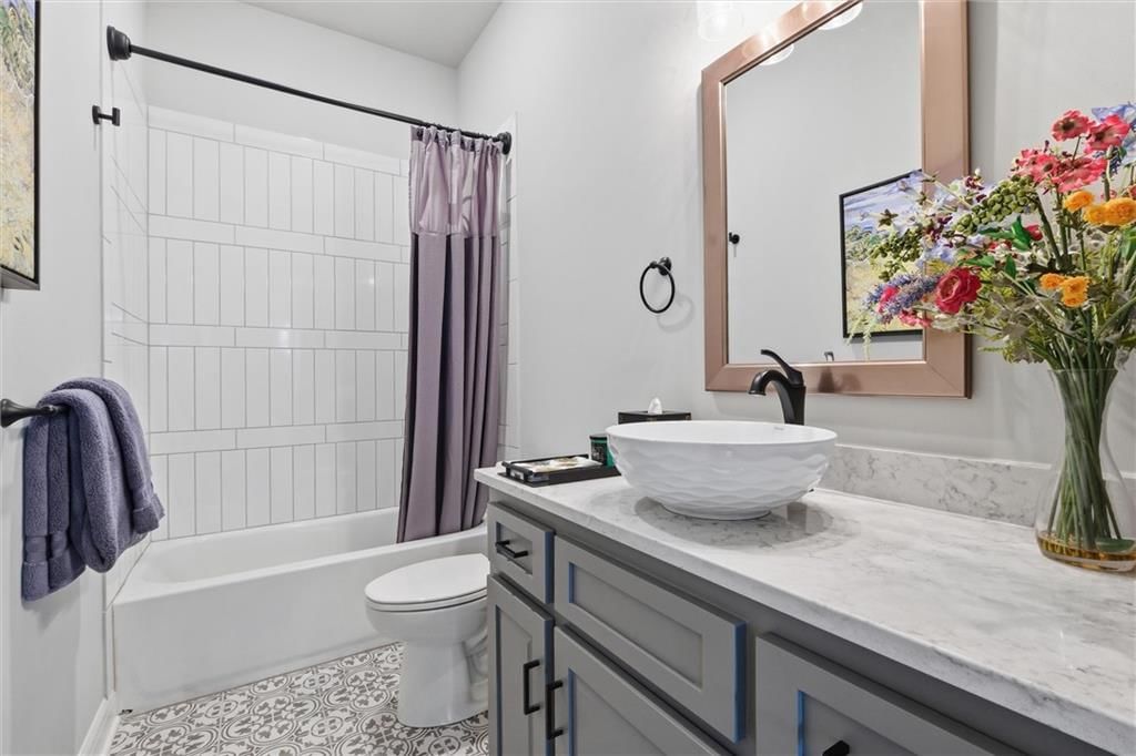 202 NW Ambersham Drive — photo 24