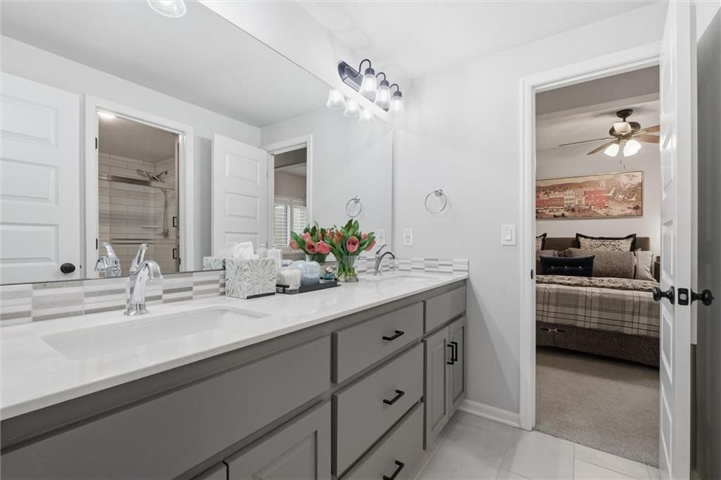 202 NW Ambersham Drive — photo 35