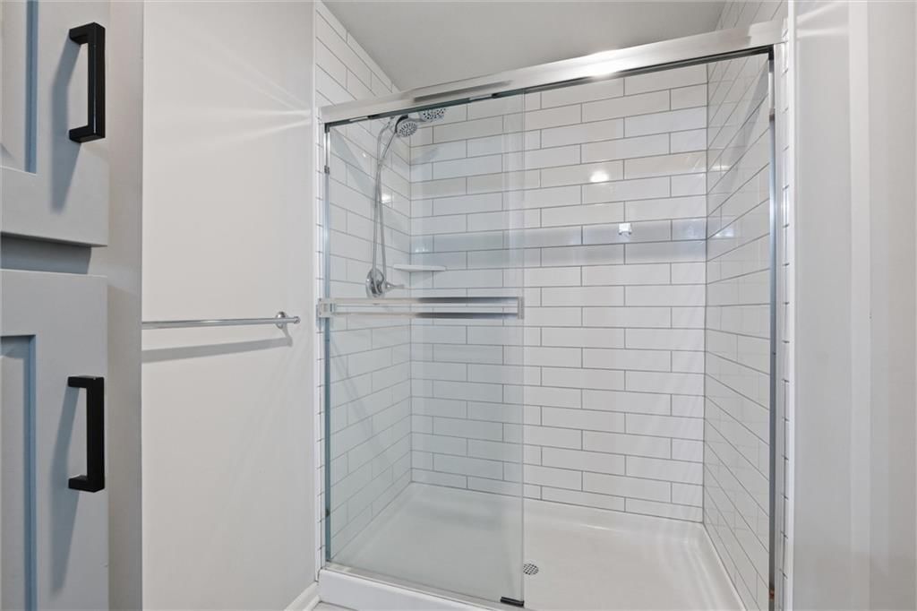 202 NW Ambersham Drive — photo 36