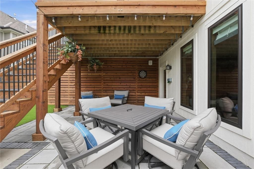 202 NW Ambersham Drive — photo 49