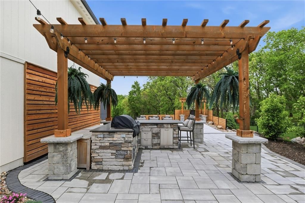 202 NW Ambersham Drive — photo 51