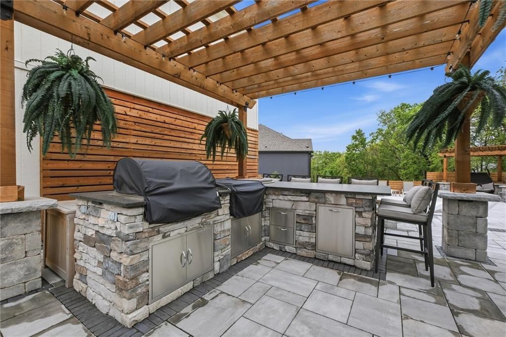 202 NW Ambersham Drive — photo 52