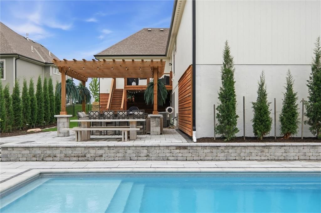 202 NW Ambersham Drive — photo 54