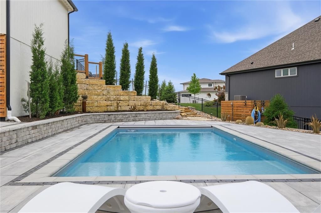 202 NW Ambersham Drive — photo 57