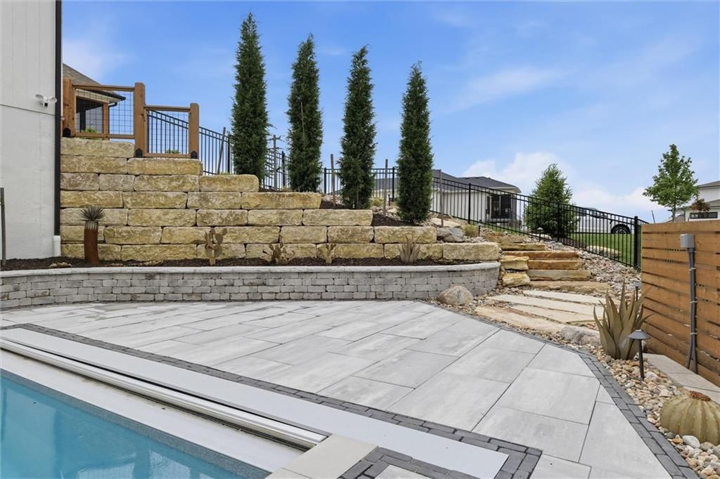 202 NW Ambersham Drive — photo 58