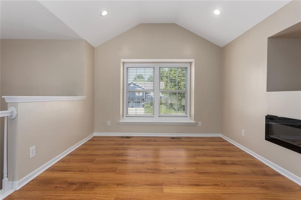 10527 N Ditman Avenue — photo 5