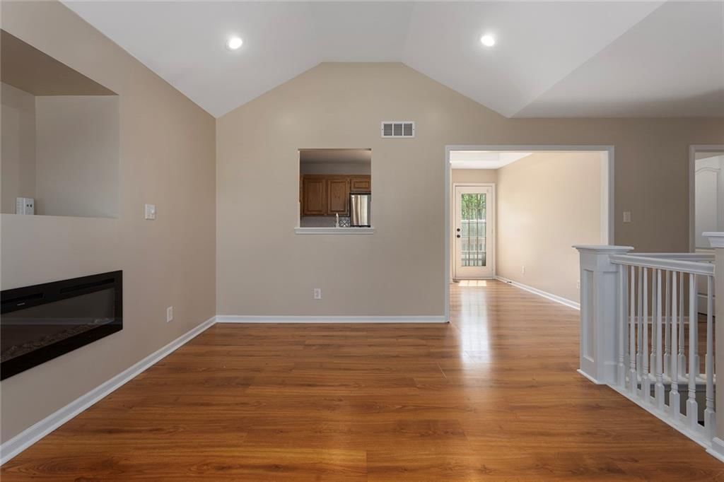10527 N Ditman Avenue — photo 7