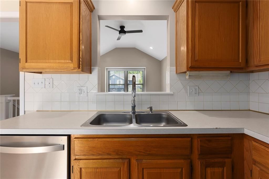 10527 N Ditman Avenue — photo 11