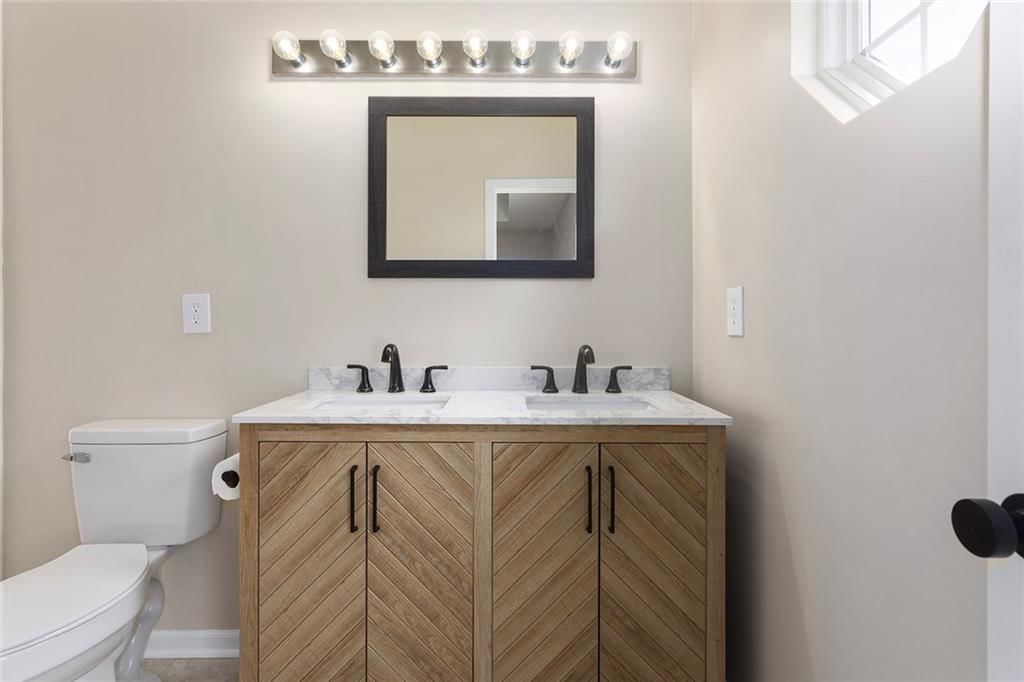 10527 N Ditman Avenue — photo 16