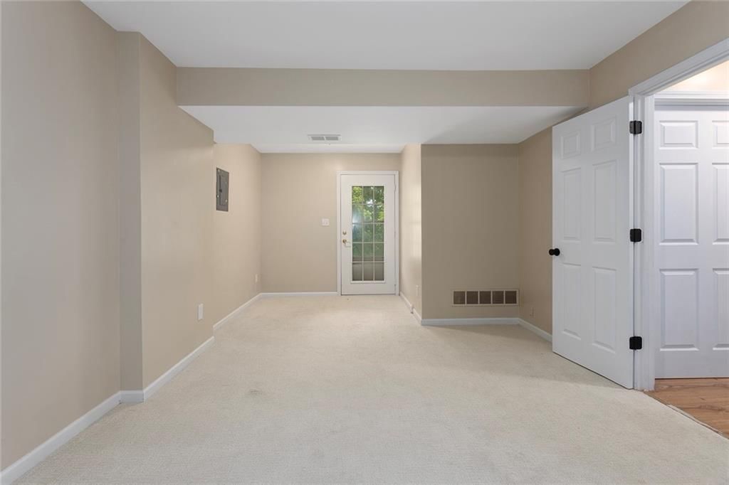 10527 N Ditman Avenue — photo 27