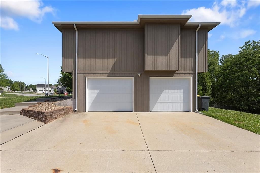 10527 N Ditman Avenue — photo 31
