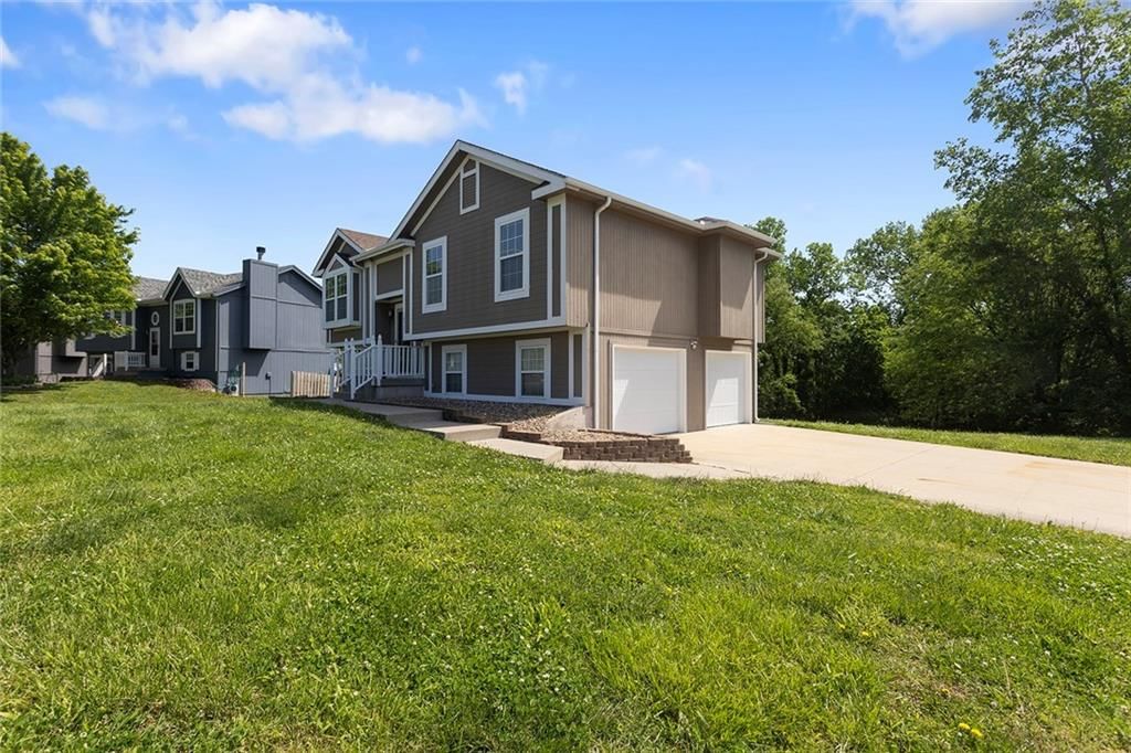 10527 N Ditman Avenue — photo 32
