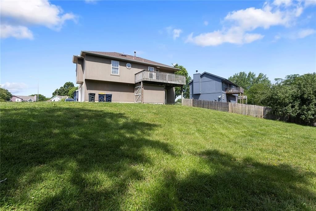 10527 N Ditman Avenue — photo 35