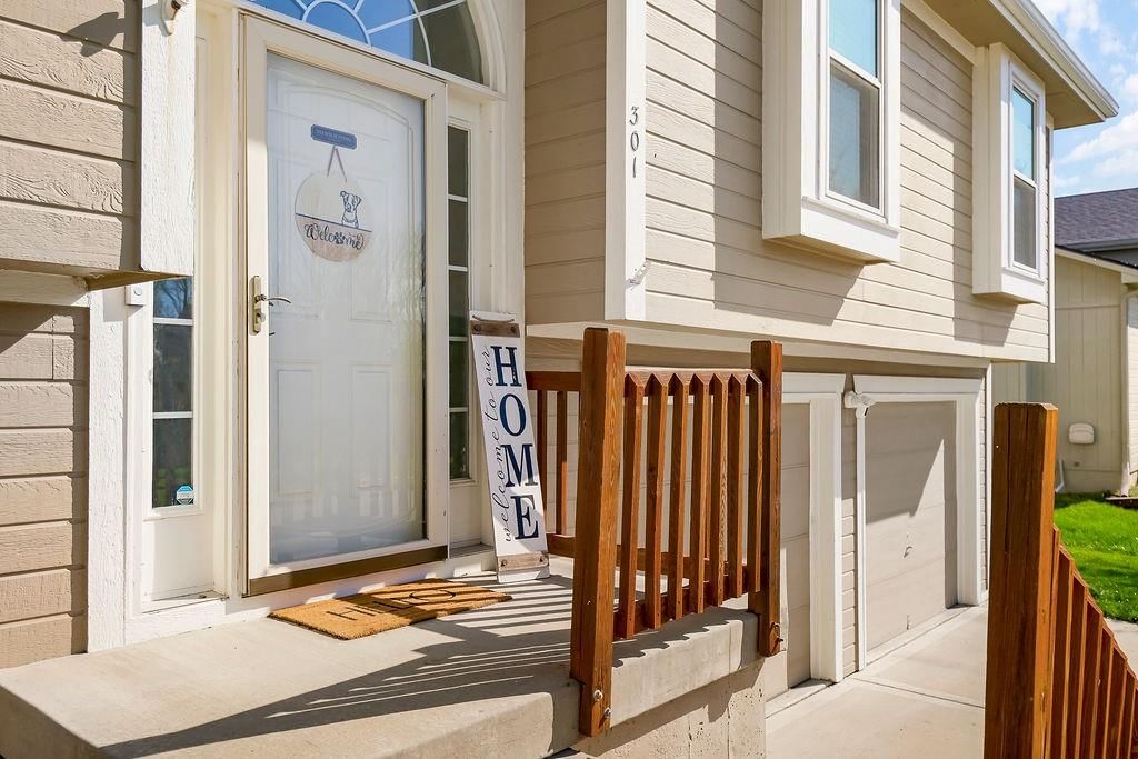 301 Porter Drive — photo 2