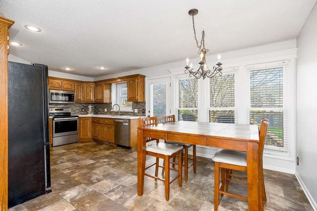 301 Porter Drive — photo 7
