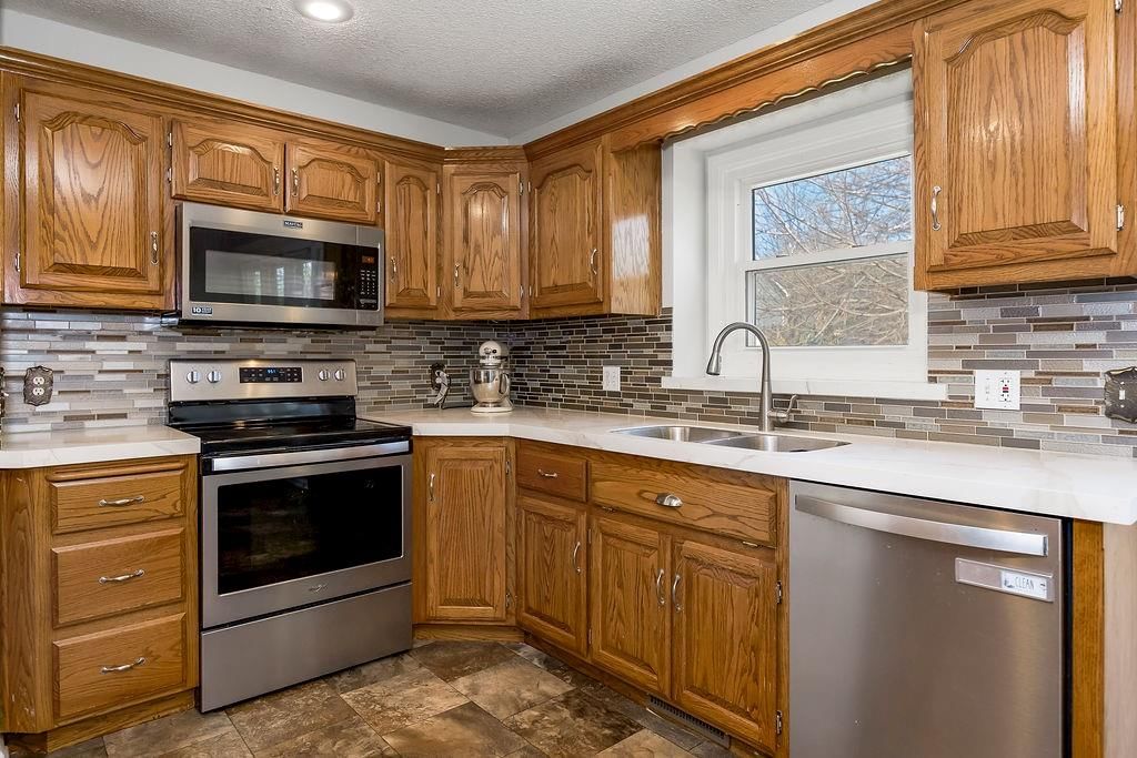 301 Porter Drive — photo 11