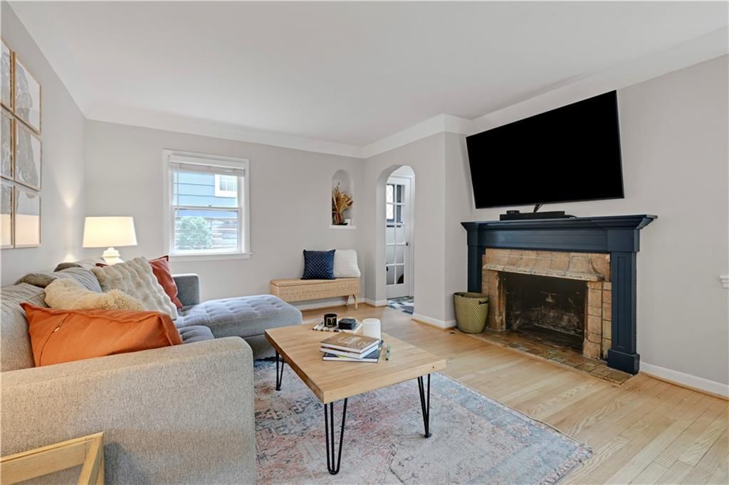 300 E Dartmouth Road — photo 8