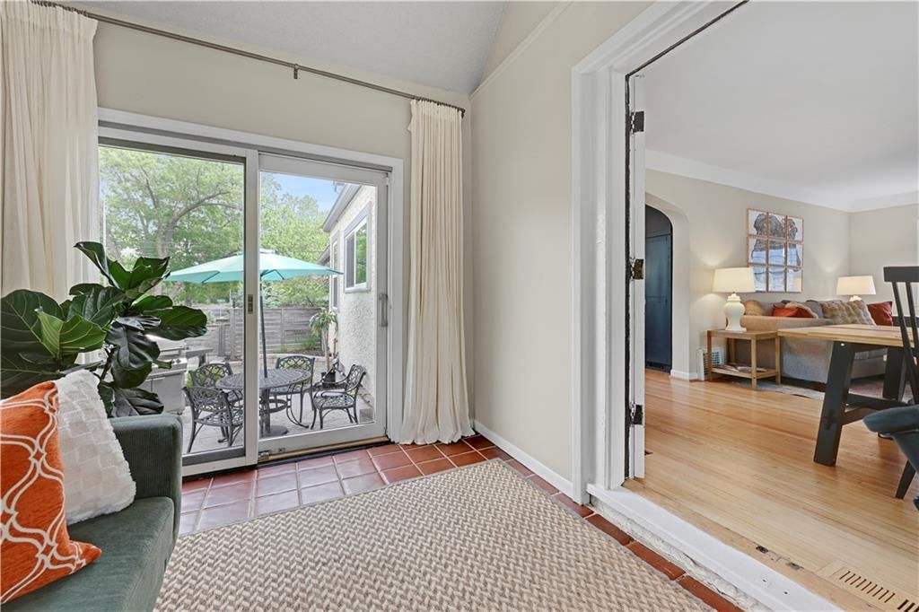 300 E Dartmouth Road — photo 13
