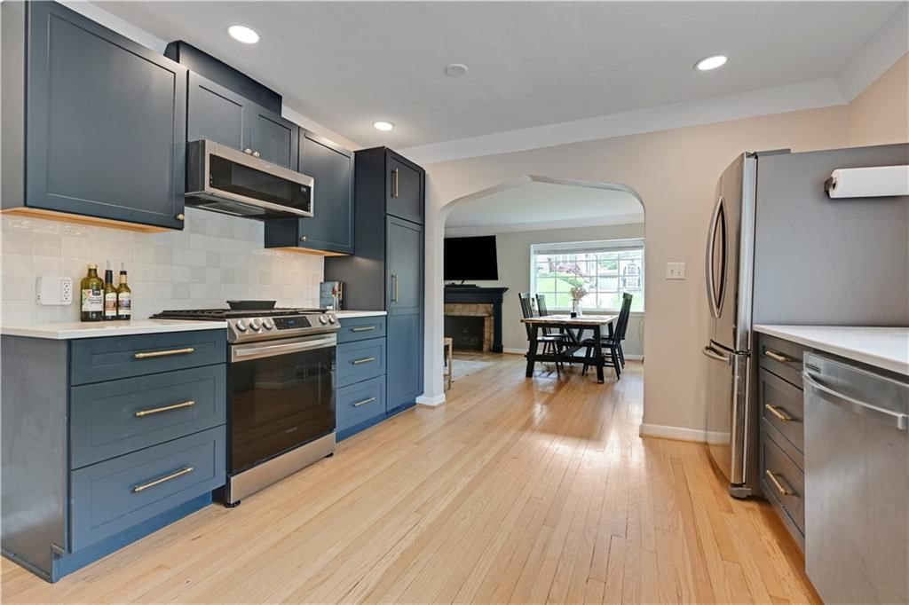 300 E Dartmouth Road — photo 17