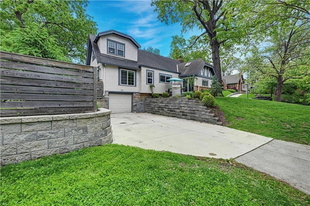 300 E Dartmouth Road — photo 36