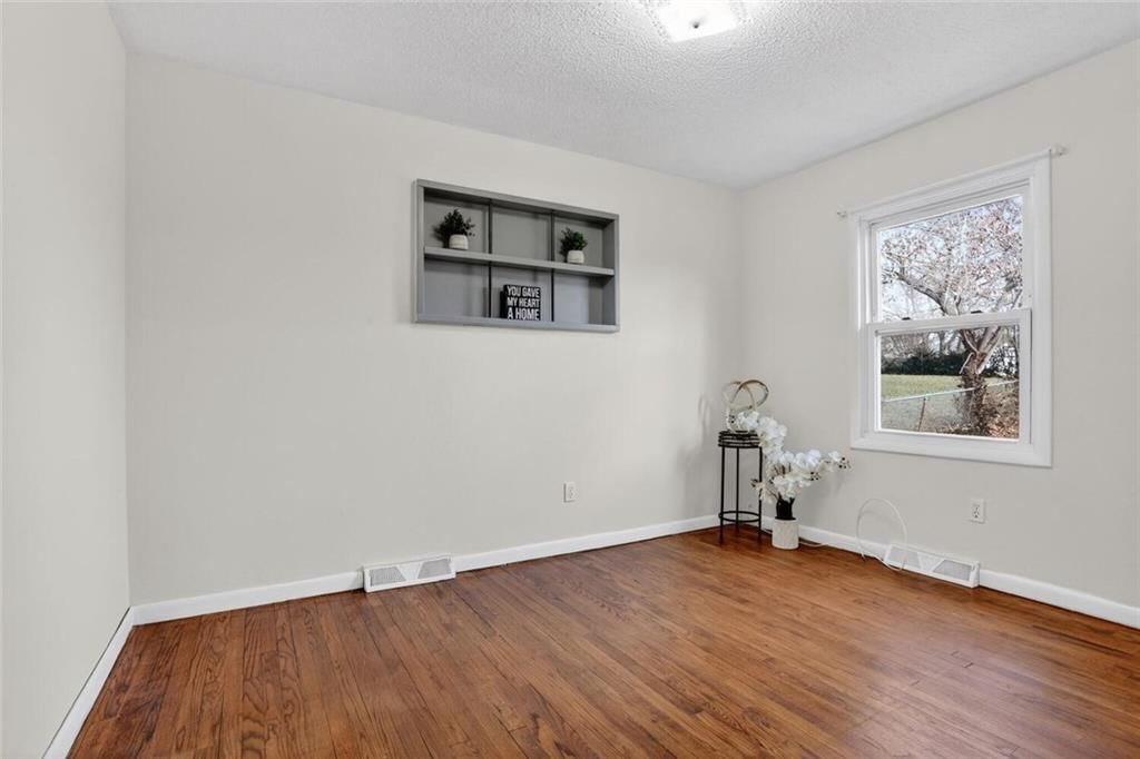 3701 N Cypress Avenue — photo 11