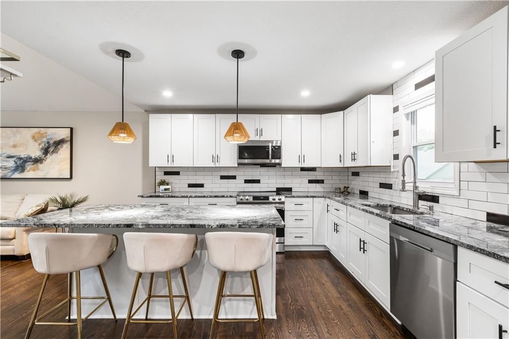 11418 King Street — photo 12
