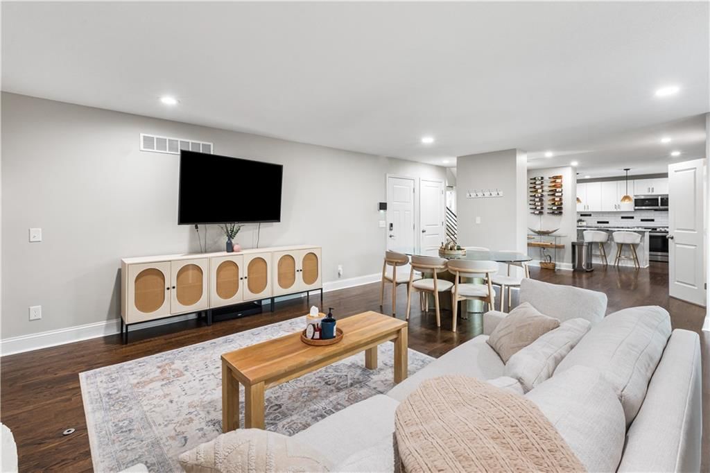 11418 King Street — photo 18