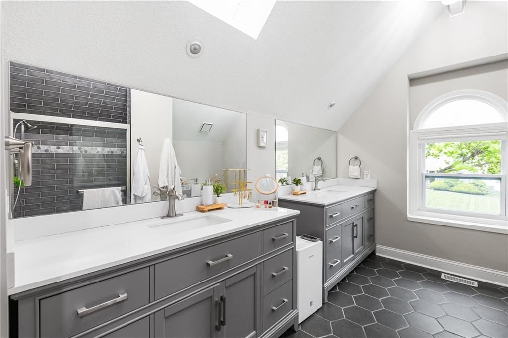 11418 King Street — photo 35