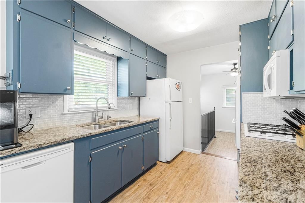 2800 S Cedar Crest Terrace — photo 8