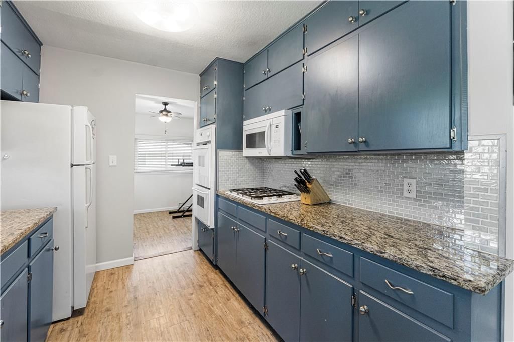 2800 S Cedar Crest Terrace — photo 9