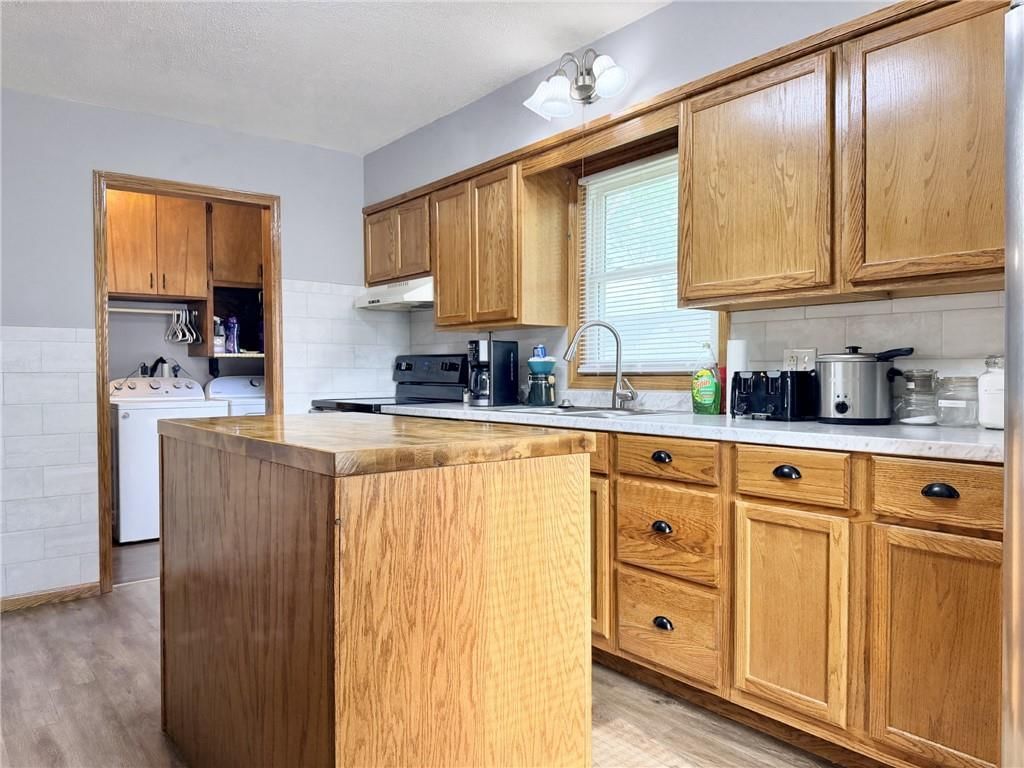 1521 Webster Street — photo 6