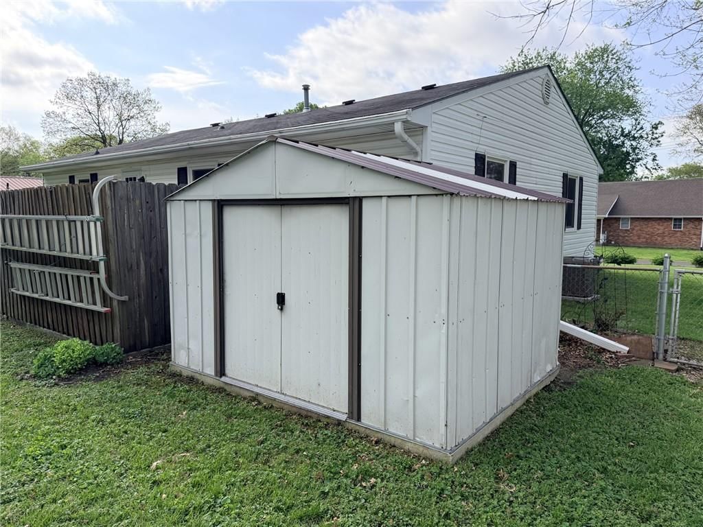 1521 Webster Street — photo 21