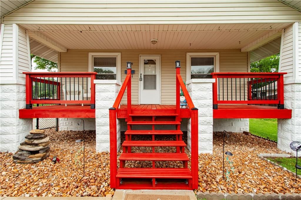 319 S 2nd Street — photo 4