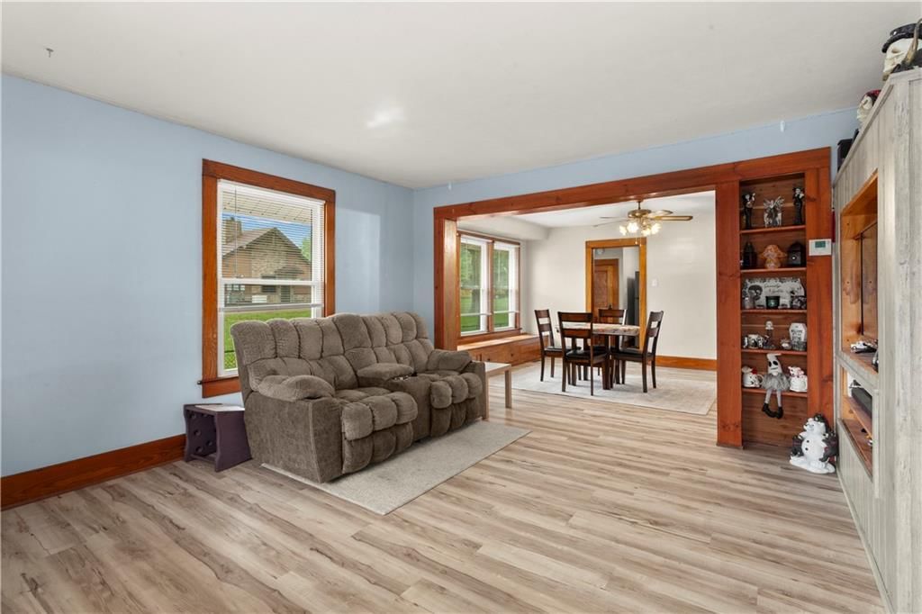 319 S 2nd Street — photo 12