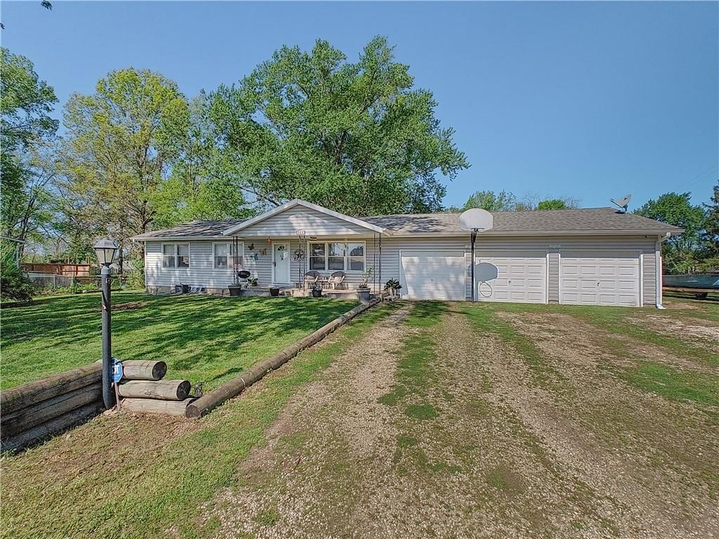 102 Walnut Court — photo 2