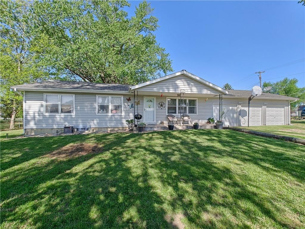 102 Walnut Court — photo 3