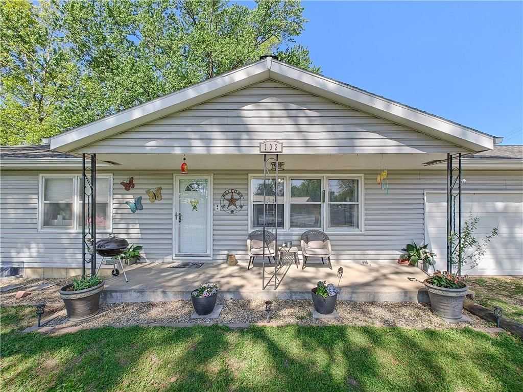 102 Walnut Court — photo 4